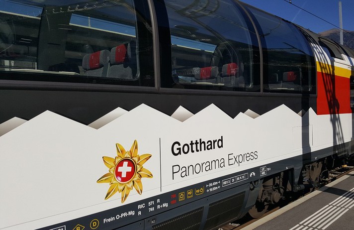 Gotthard Panorama Express