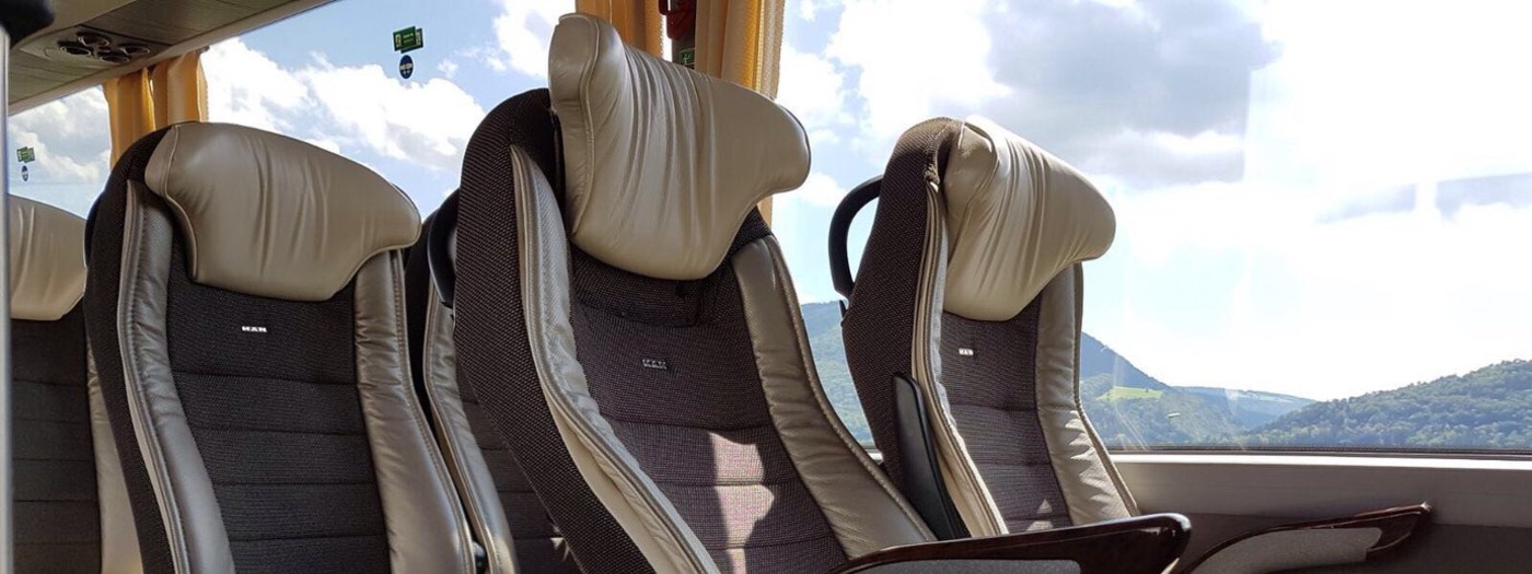 Autocar VIP (siège avec têtière)