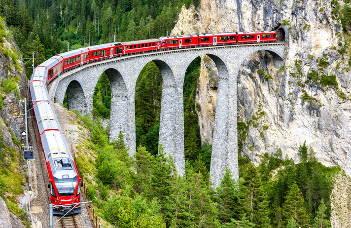 Glacier Express aux couleurs d'automne