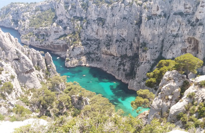 RANDONNEE DANS LES CALANQUES DE MARSEILLE
