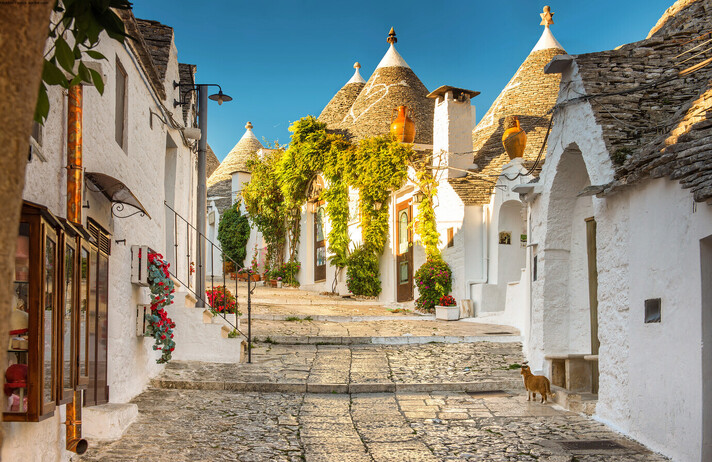 LES POUILLES - Portail sur l'Orient